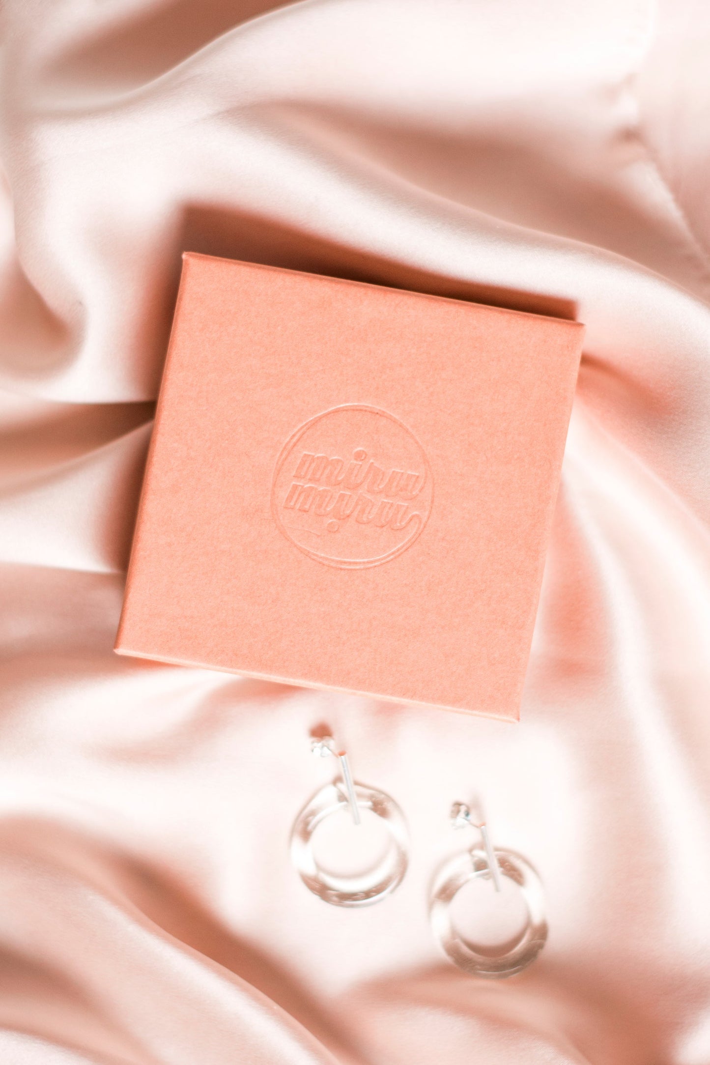 Emma earrings in bright blue