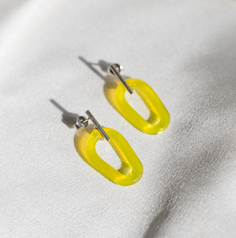 Elsa earrings in citrus yellow