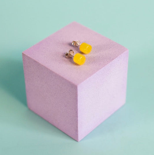 Confetti earrings in lemon yellow